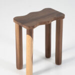 MÕA – Tabouret ondulé