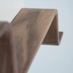 ÕNDULA – Étagère courbée