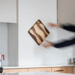 L7 – Planche à découper suspendue