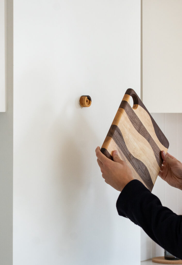 L7 – Planche à découper suspendue